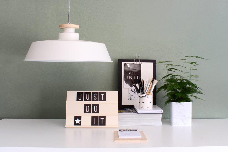 Skandinavische Hängeleuchte weiss