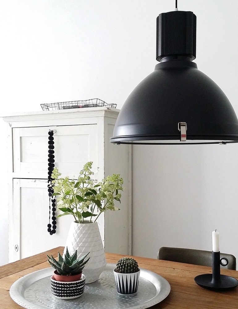 Industrielle Pendelleuchte Steinhauer Warbier schwarz 49cm