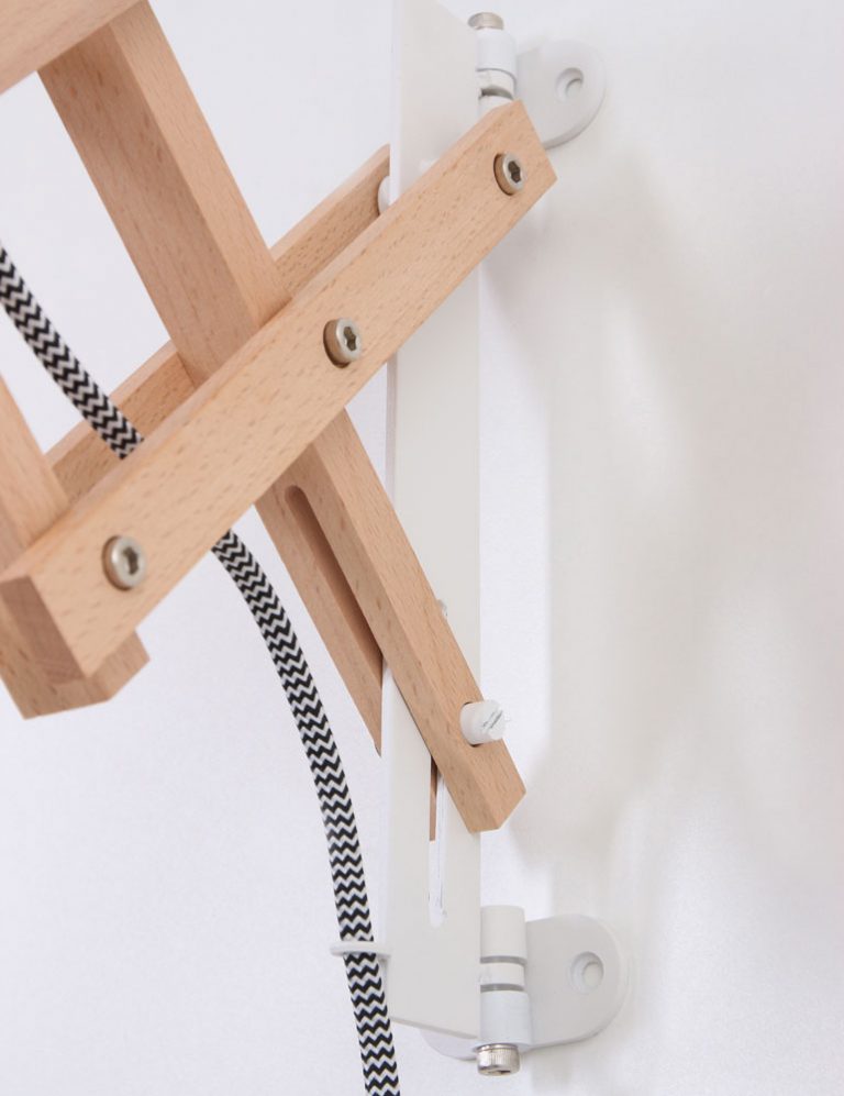 Moderne Scherenlampe Anne Lighting Woody Scissors - Vivaleuchten.de