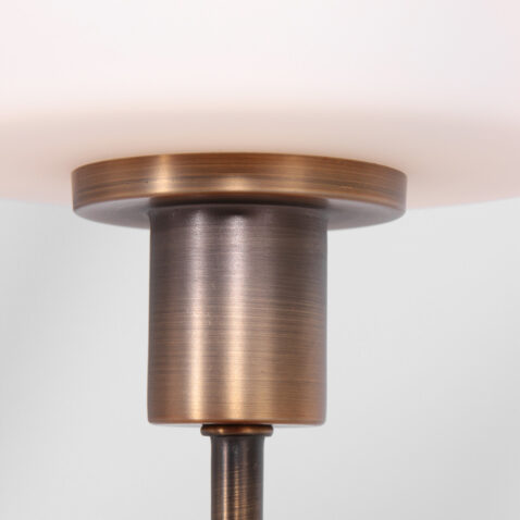 klassische-tischlampe-steinhauer-ancilla-bronze-und-opal-3100br-2