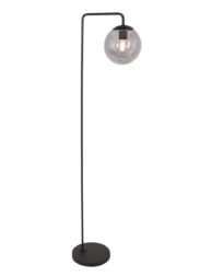 stehlampe-mit-rauchglaskugel-mit-neigbarem-arm-steinhauer-bollique-schwarz-3325zw