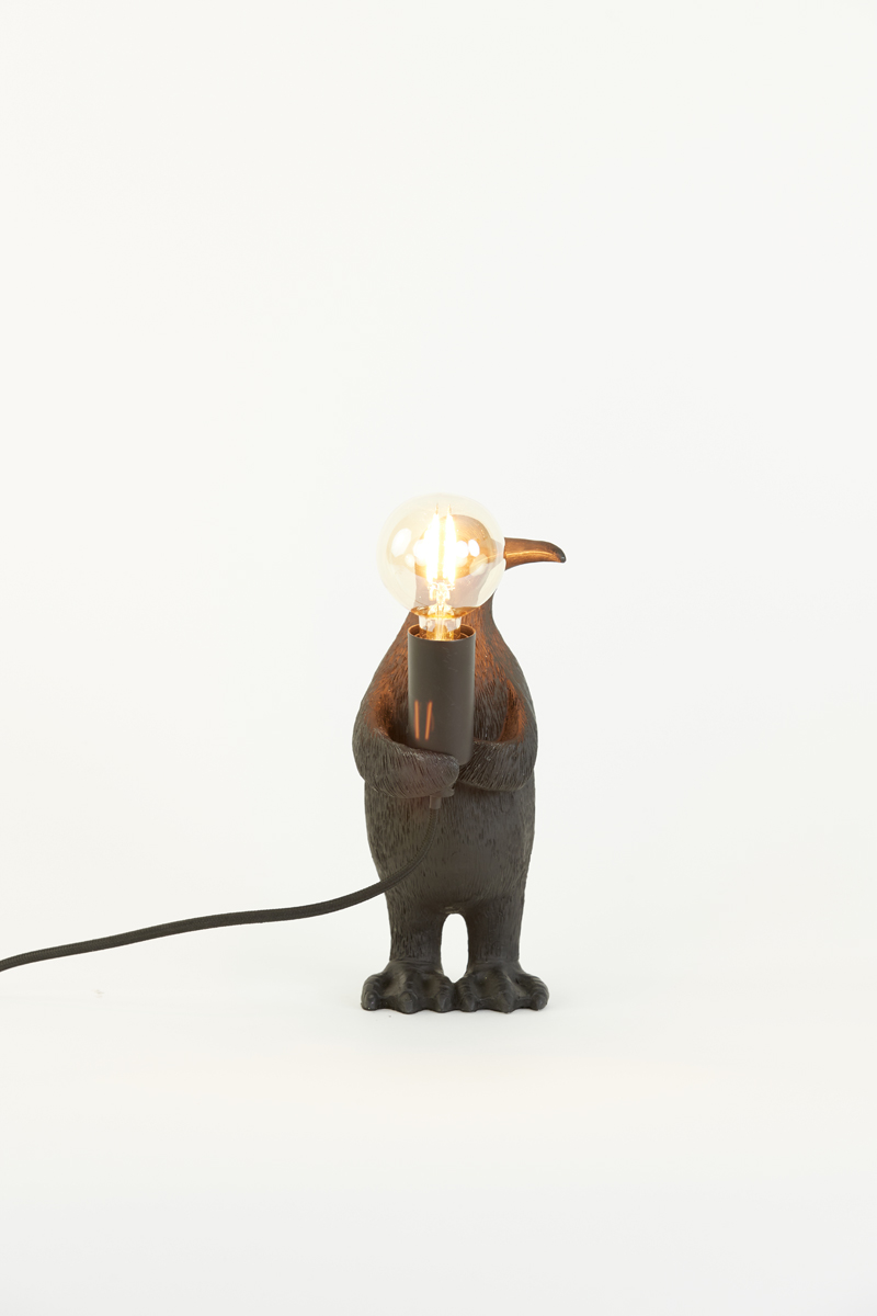 Moderne schwarze Pinguin Tischlampe Light & Living Penguin – Bild 5