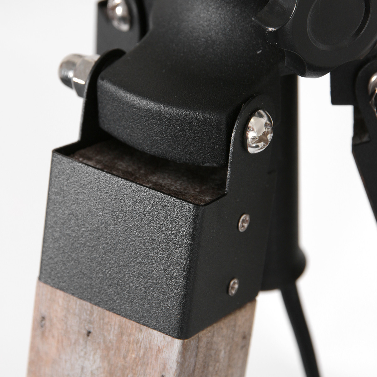 Dreibeinige Stehleuchte aus Naturholz / Schwarzem Metall Mexlite Triek – Bild 5