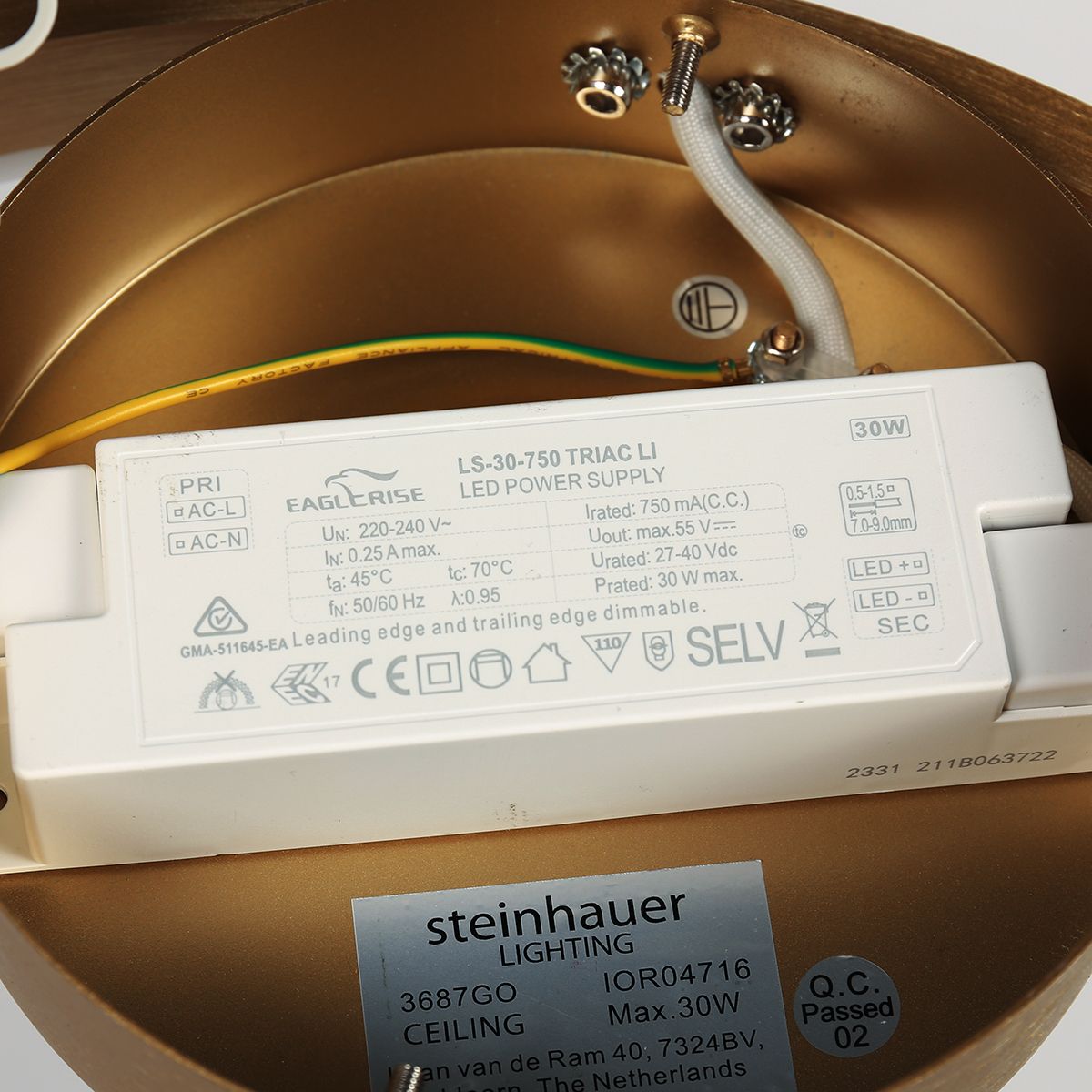 Elegante Mattschwarze Deckenlampe mit Goldakzent Steinhauer Mykty – Bild 13