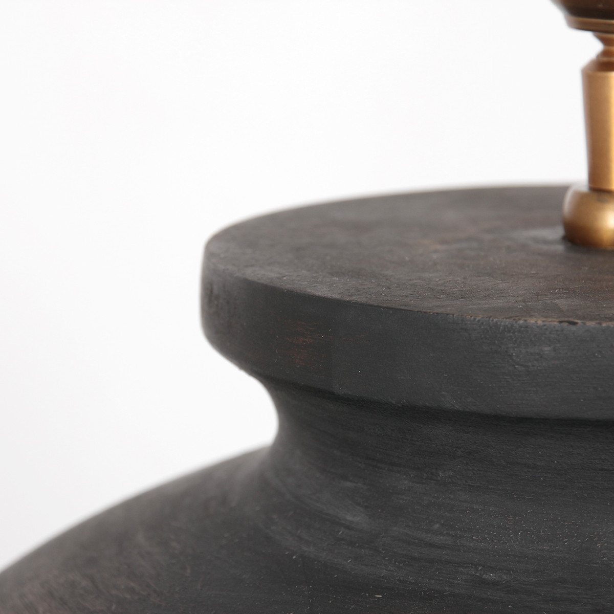 Ländliche schwarze Holztischlampe Anne Light & Home Lyons – Bild 6