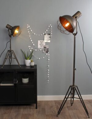 industrial-stativ-stehleuchte-light&