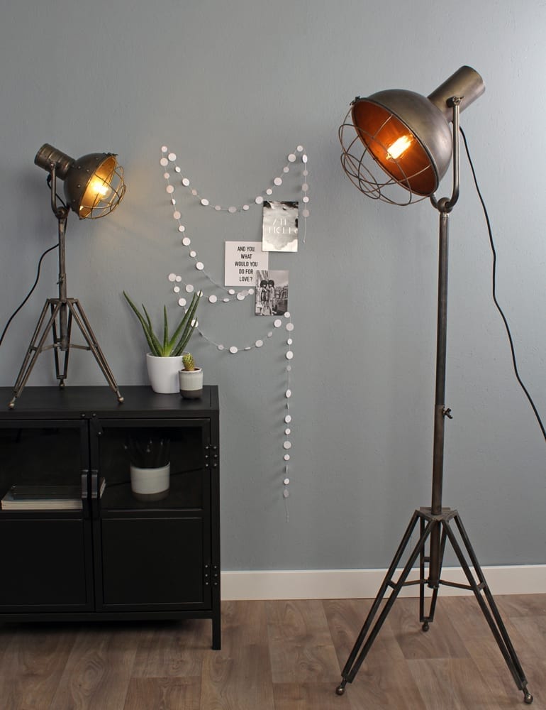 industrial-stativ-stehleuchte-light&