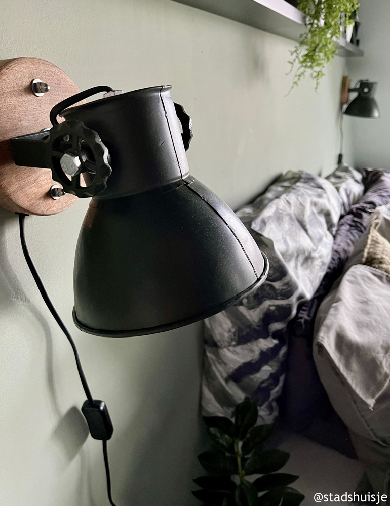 Industrielle Wandleuchte Army Green mit Holzdetail Light & Living – Bild 2