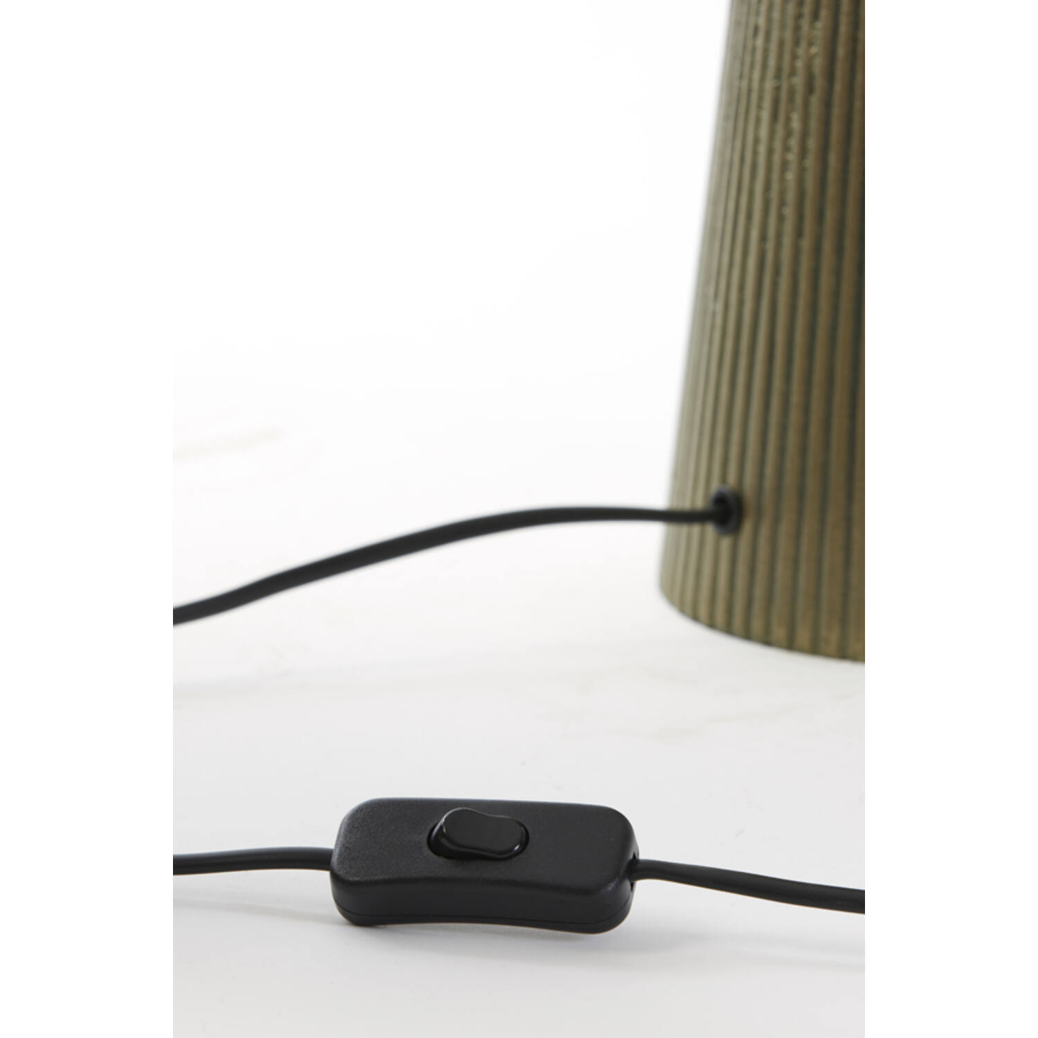 Klassische goldene Tischlampe mit Relief Light & Living Shaka – Bild 5