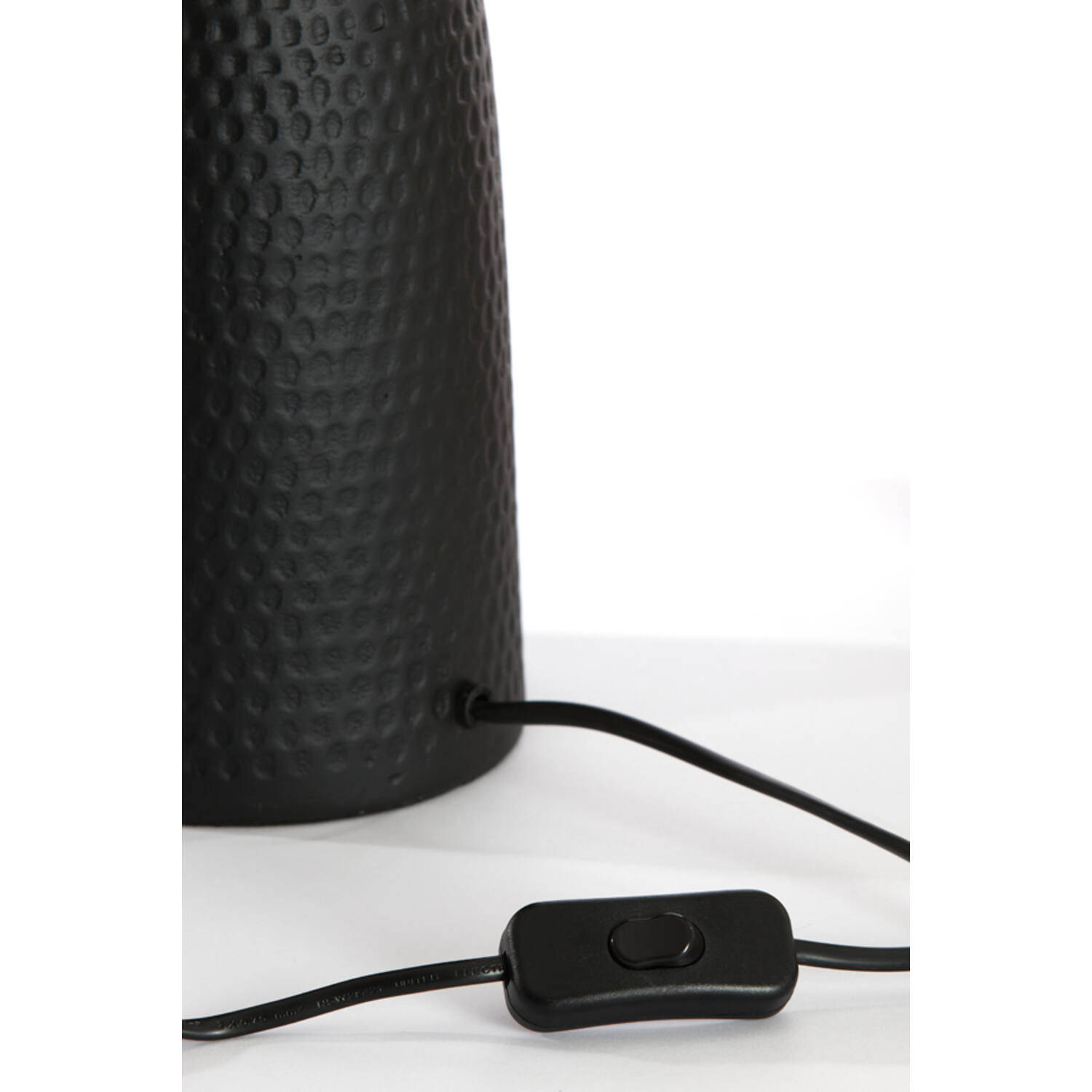 Moderne schwarze geriffelte Tischlampe Light & Living Smith – Bild 5