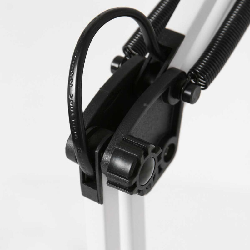 robuste-industrielle-schreibtischlampe-mexlite-study-mattglas-und-schwarz-3456w-5