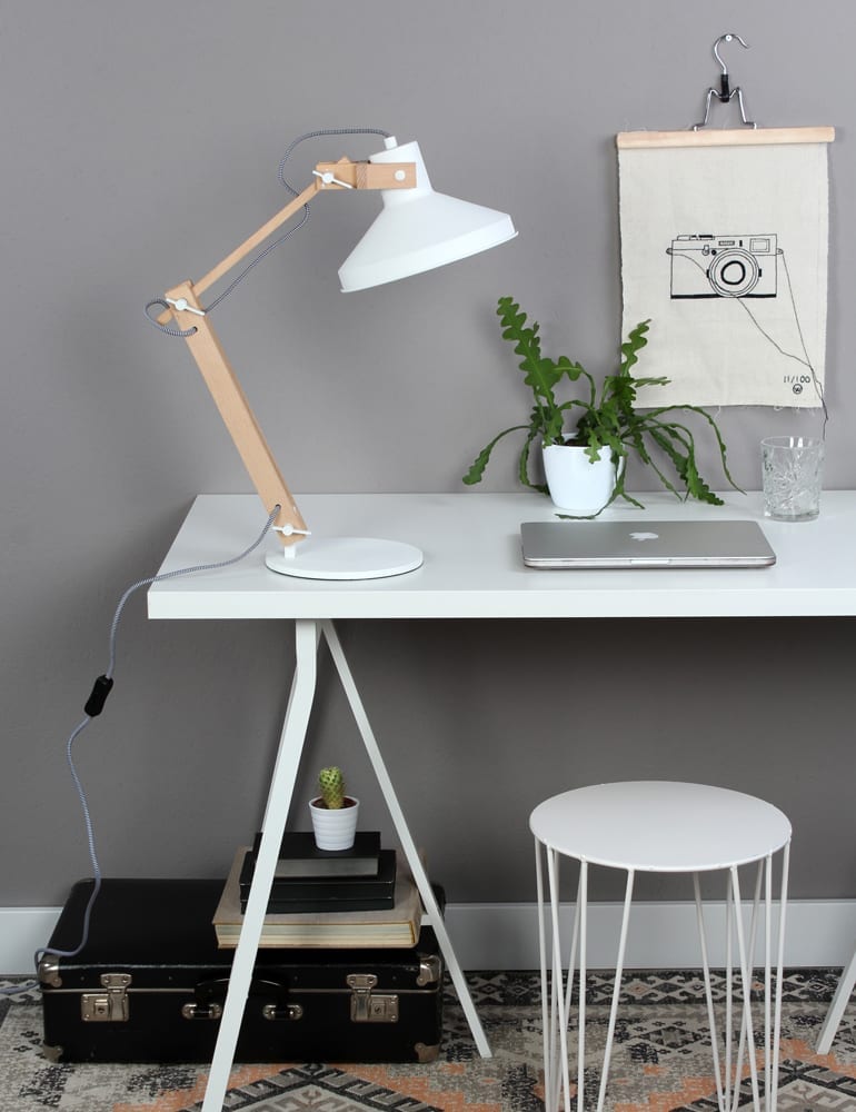 scandinavian-tischlampe-beleuchtung-anne-woody-weiss-7866be