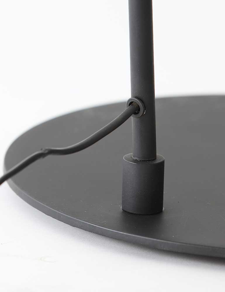 Schwarze treindige Stehlampe Stehlampe Light & Living Aleso – Bild 7