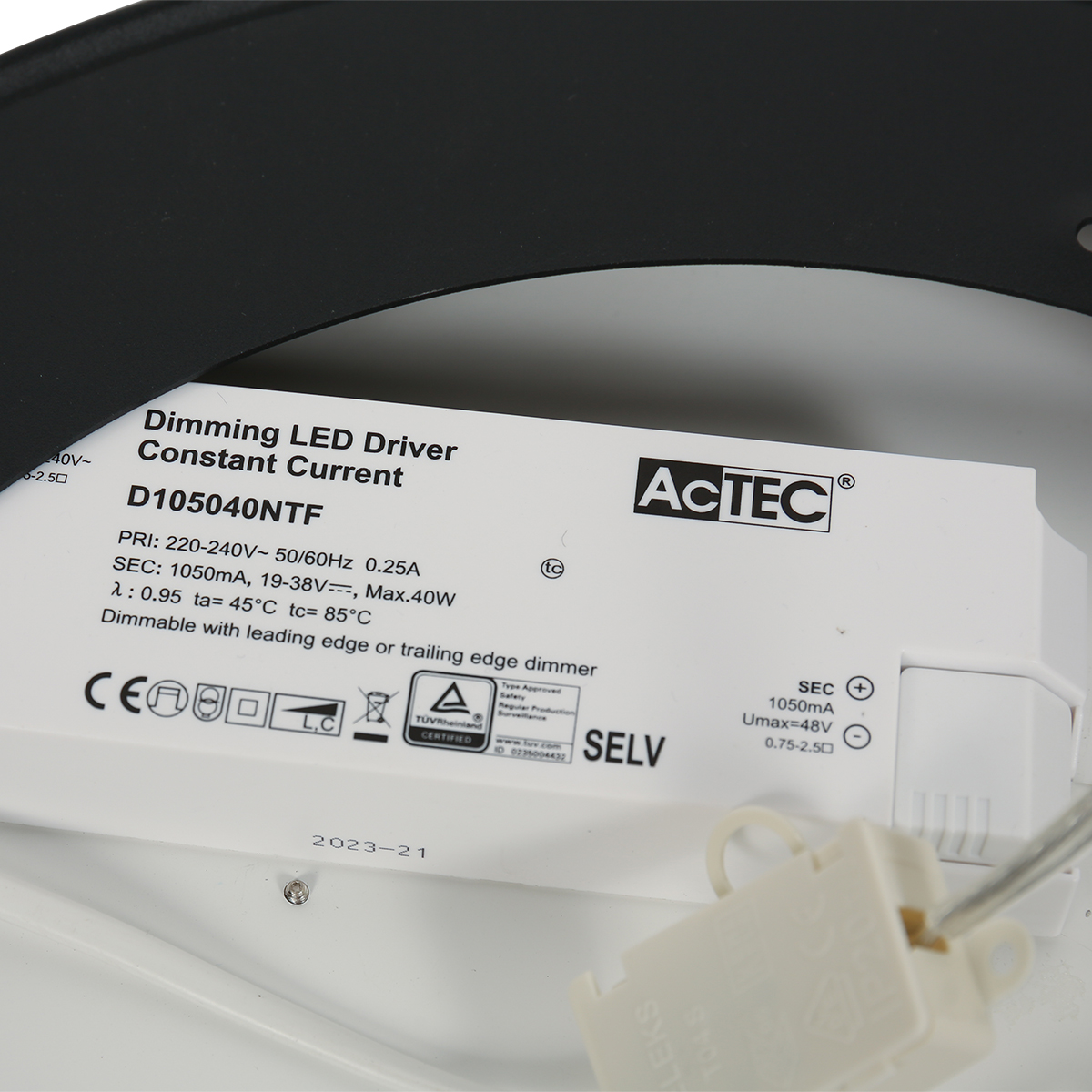 Schicke Schwarze Ringförmige LED Deckenlampe Steinhauer Mykty – Bild 11