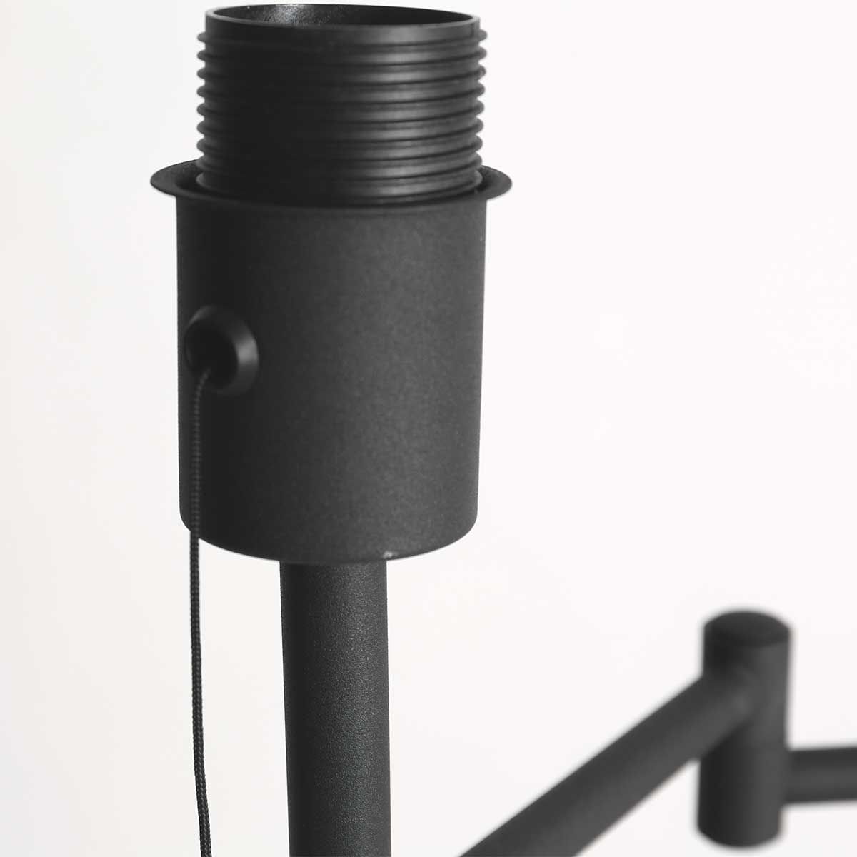 Industrielle schwarze Stehlampe mit schwarzem Schirm Mexlite Bella – Bild 4