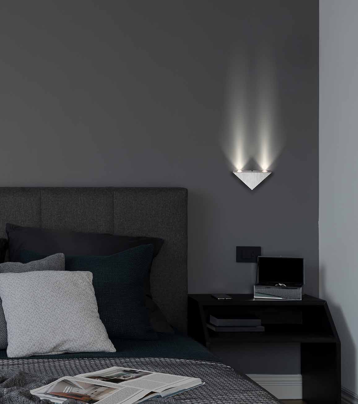 Dreieckige matte Stahl-Wandleuchte Globo Gordon – Bild 2