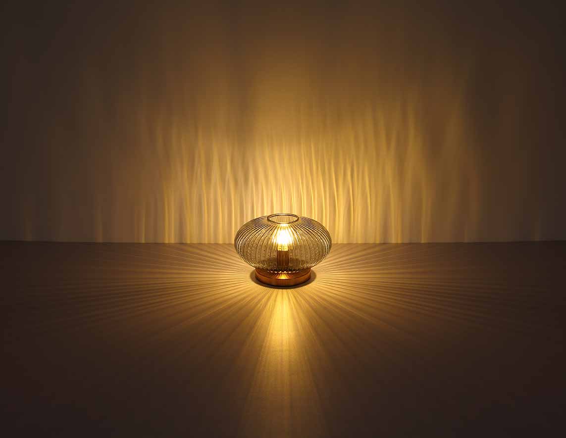 Moderne Messing Metall Tischlampe Globo Normy – Bild 4