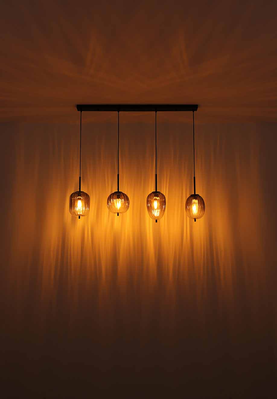 Runde schwarze Hängelampe Globo Attila – Bild 4