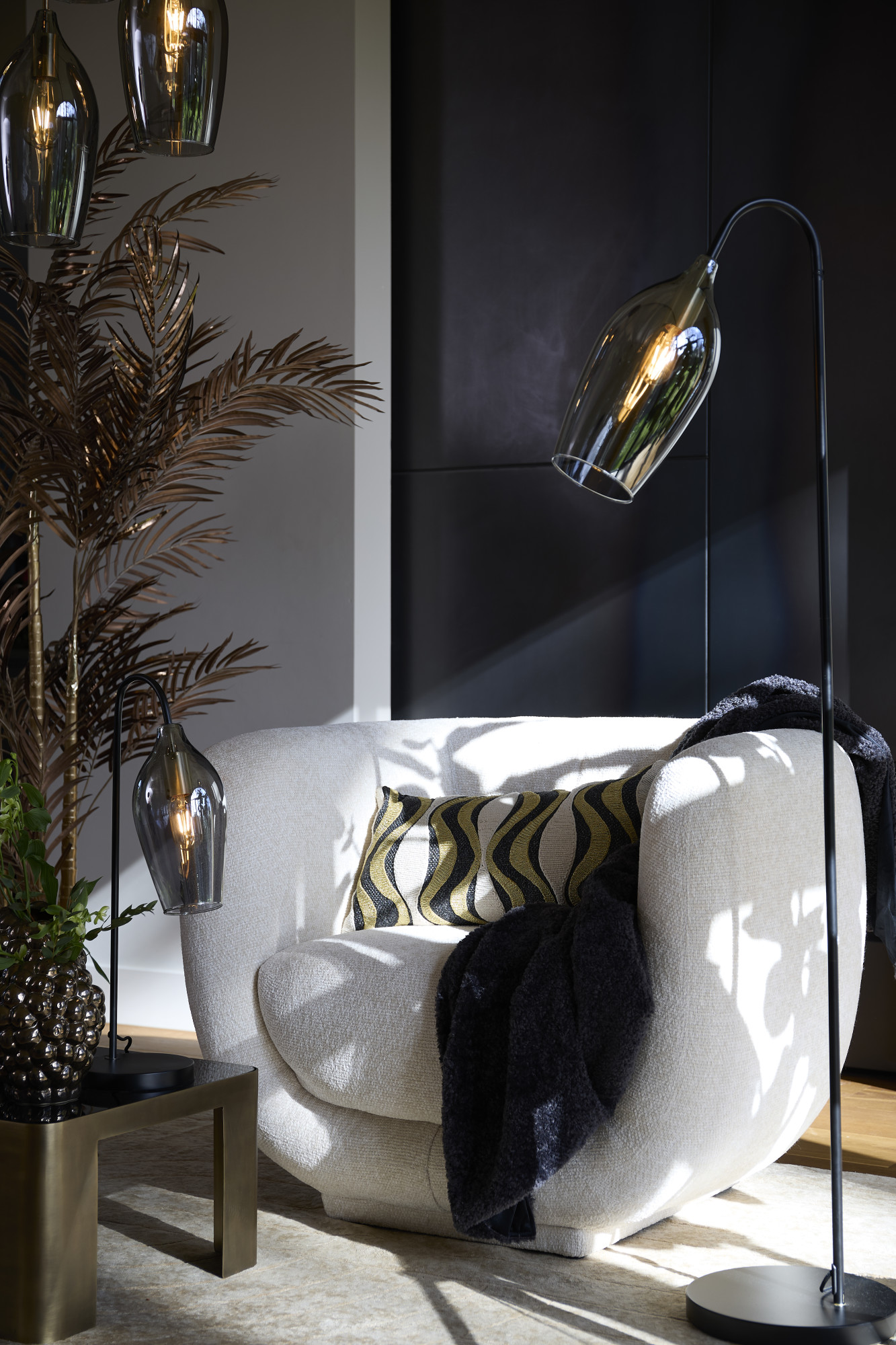 Moderne Stehlampe mit gerichtetem Glaselement Light & Living Lukaro – Bild 4