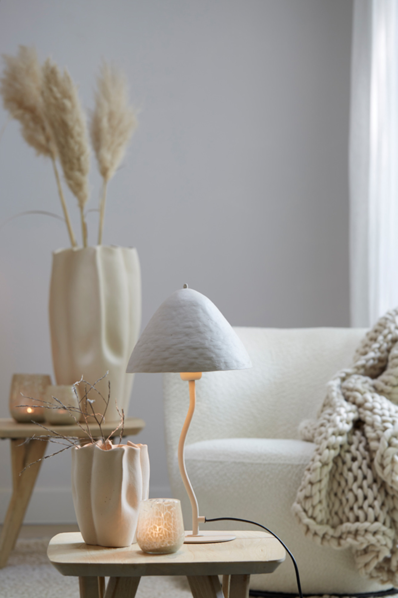 Weiße Pilz-Tischlampe mit geschwungener Form im Japandi-Stil Light & Living Elimo – Bild 4