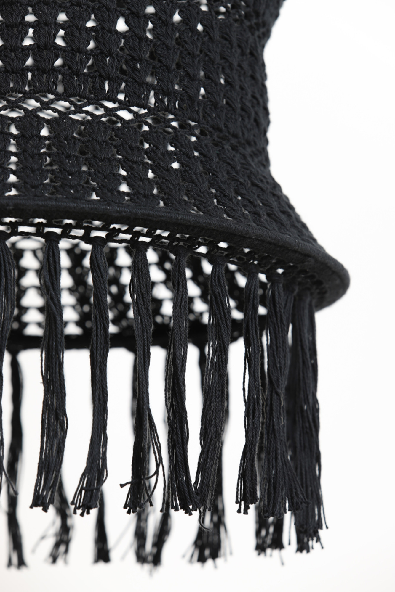 Geflochtener schwarzer Lampenschirm Light & Living Sanika – Bild 4