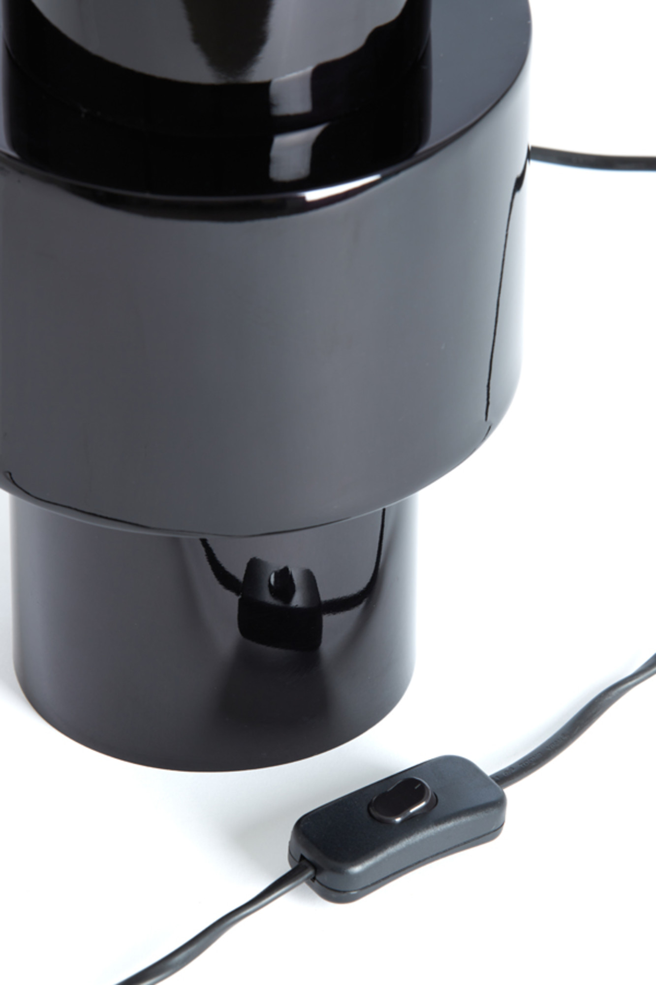 Schwarze Tischlampe mit glänzendem Fuß Light & Living Nino – Bild 7