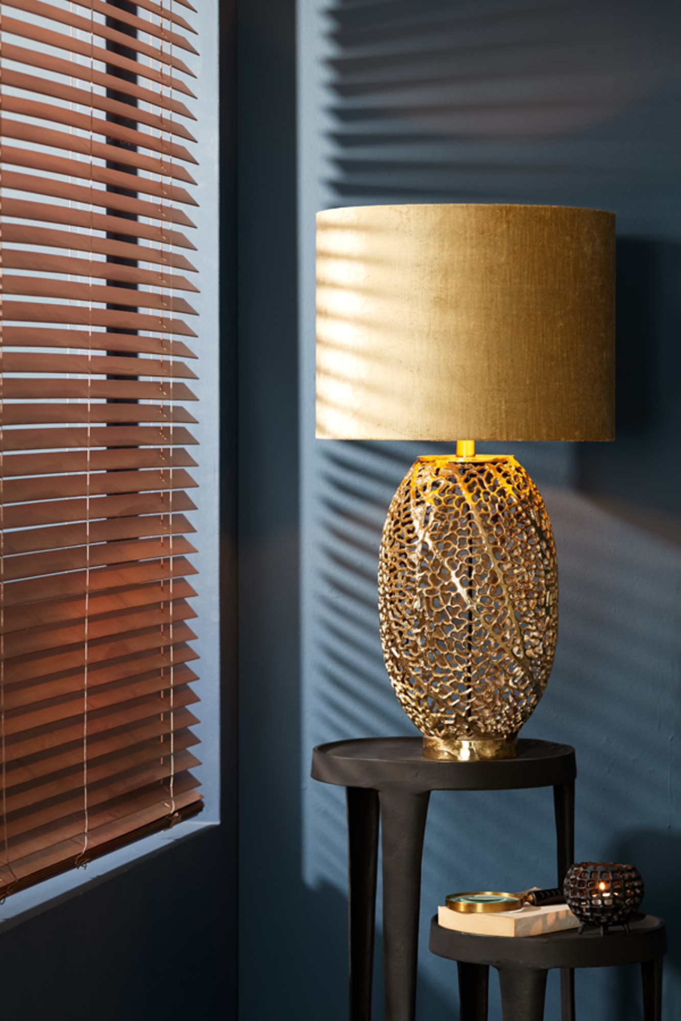 Goldene Filigran-Lampenfuß Light & Living Sinula – Bild 4