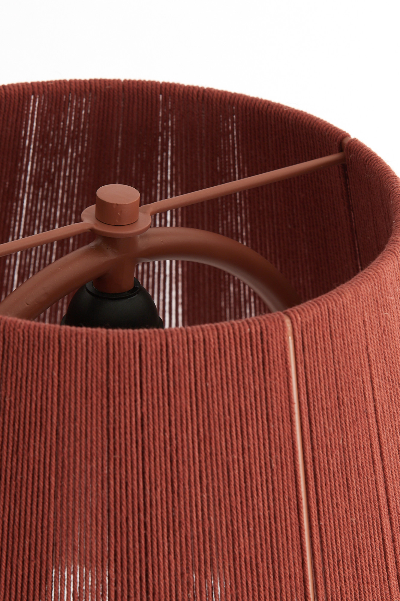 Stehlampe in Rot aus Stoff Light & Living Espino – Bild 5