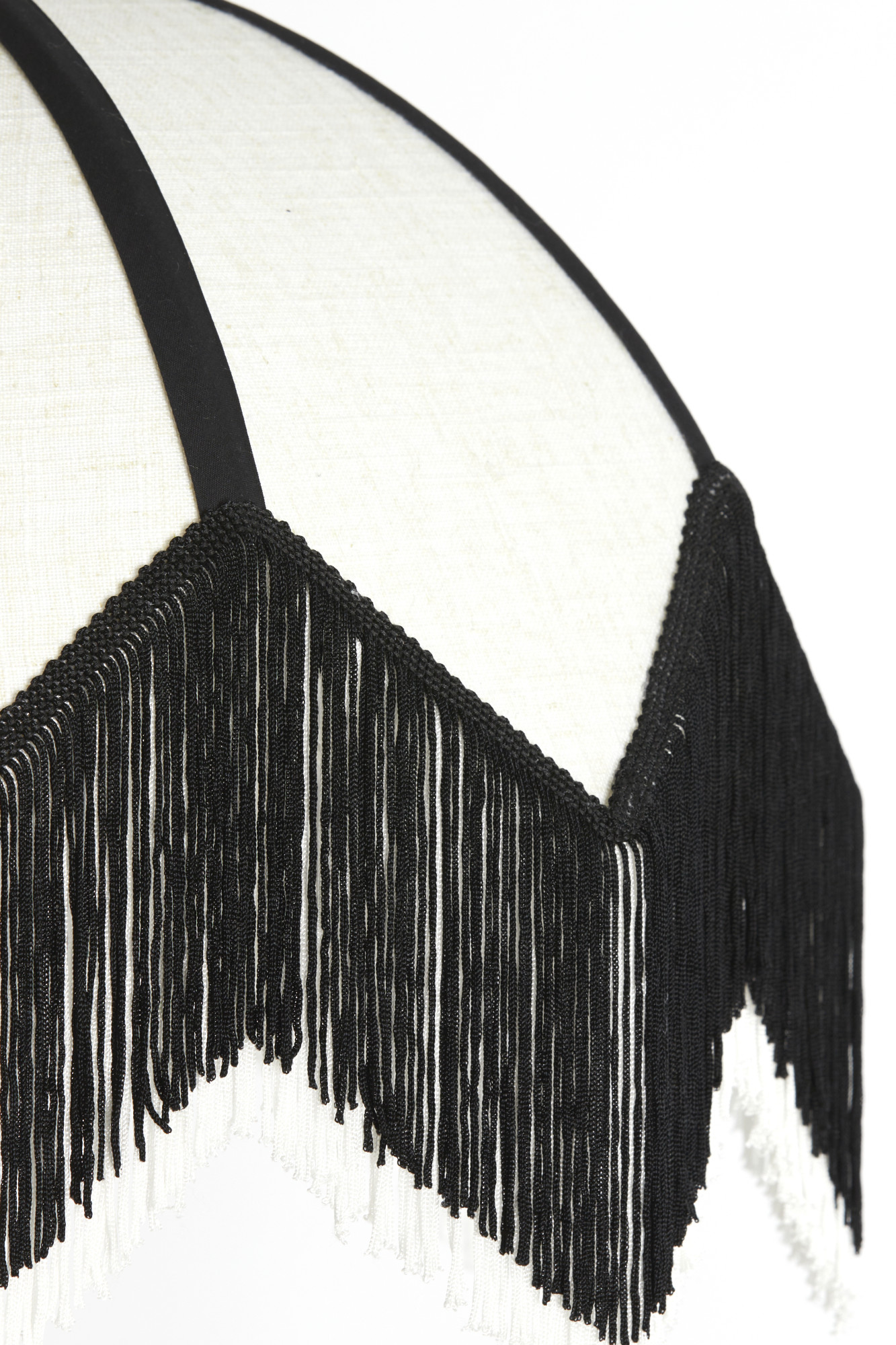 Schwarz-weiße Hängelampe mit Fransenabschluss Light & Living Sulina – Bild 4