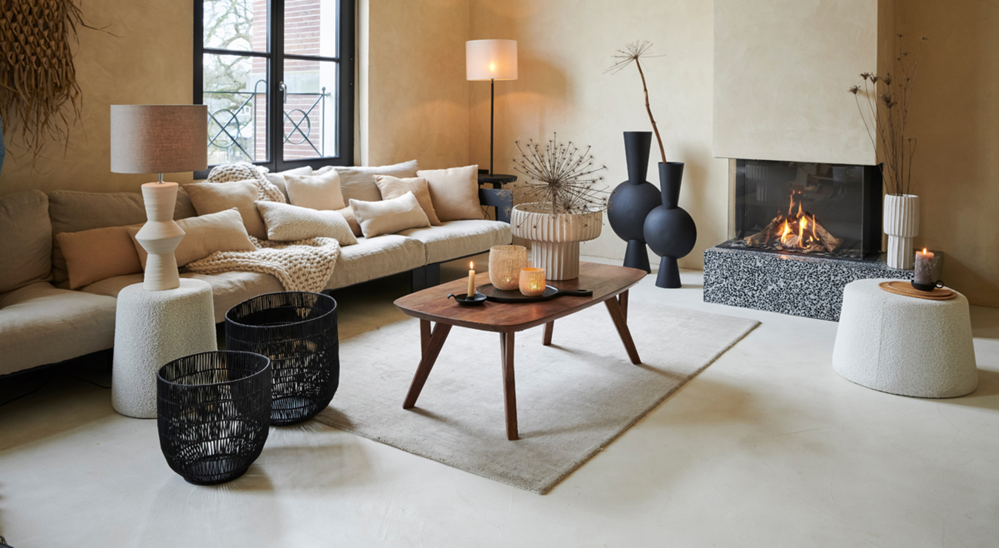 Beige zylinderförmiger Stofflampenschirm Light & Living Dark Linen – Bild 3