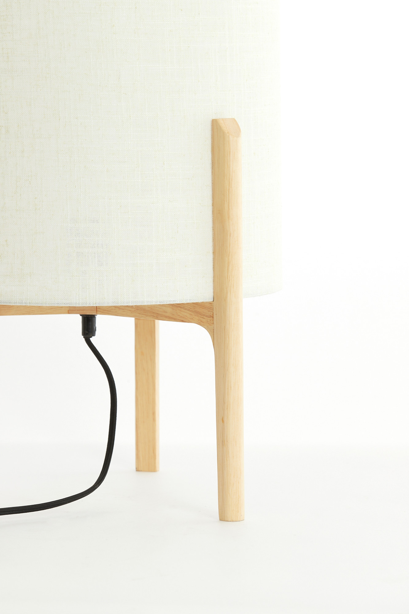 Zylindrische Tischlampe in beige Stoffausführung Light & Living Litto – Bild 6