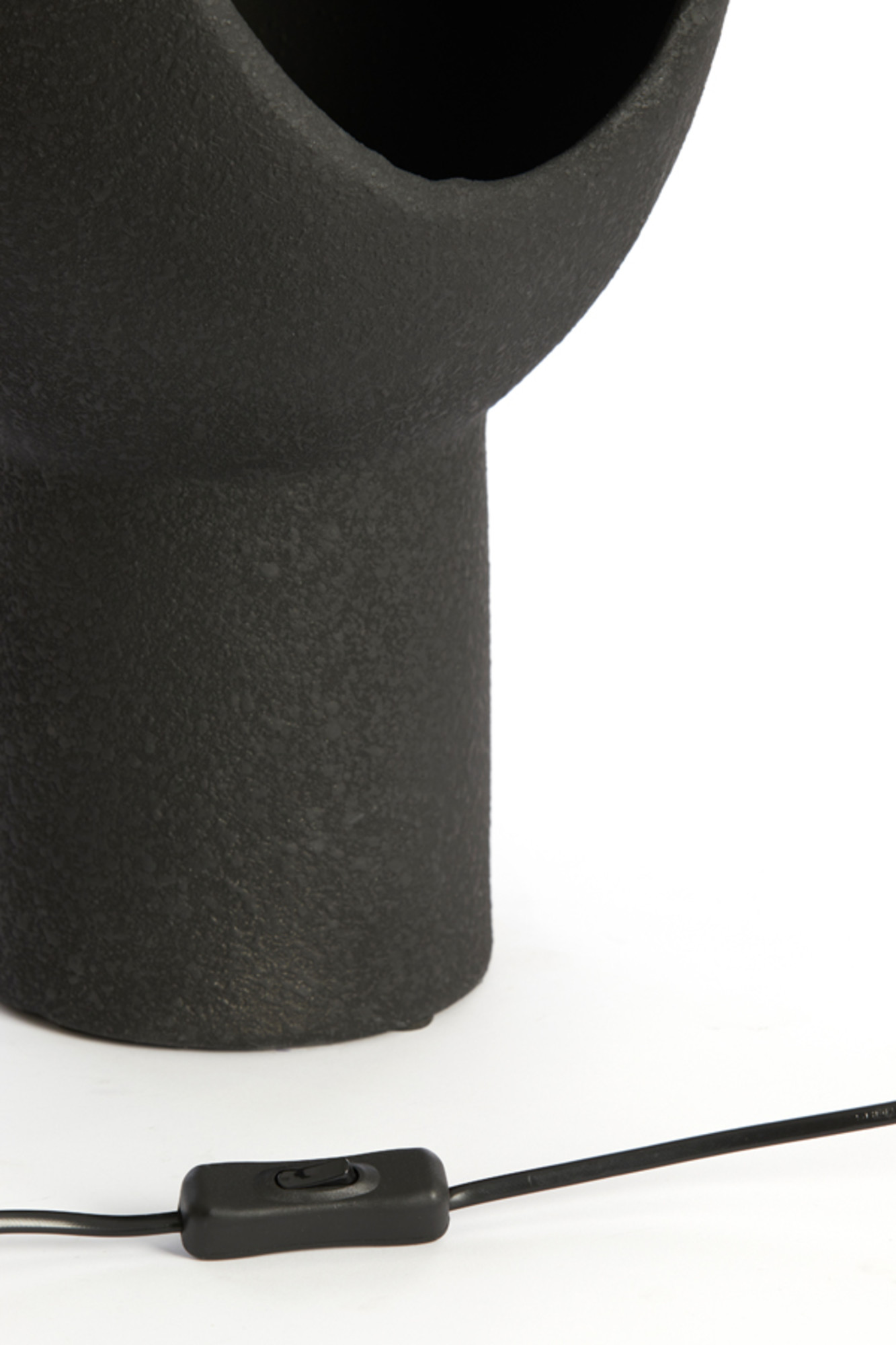 Ovale Zement-Tischlampe in Schwarz Light & Living Monk – Bild 7