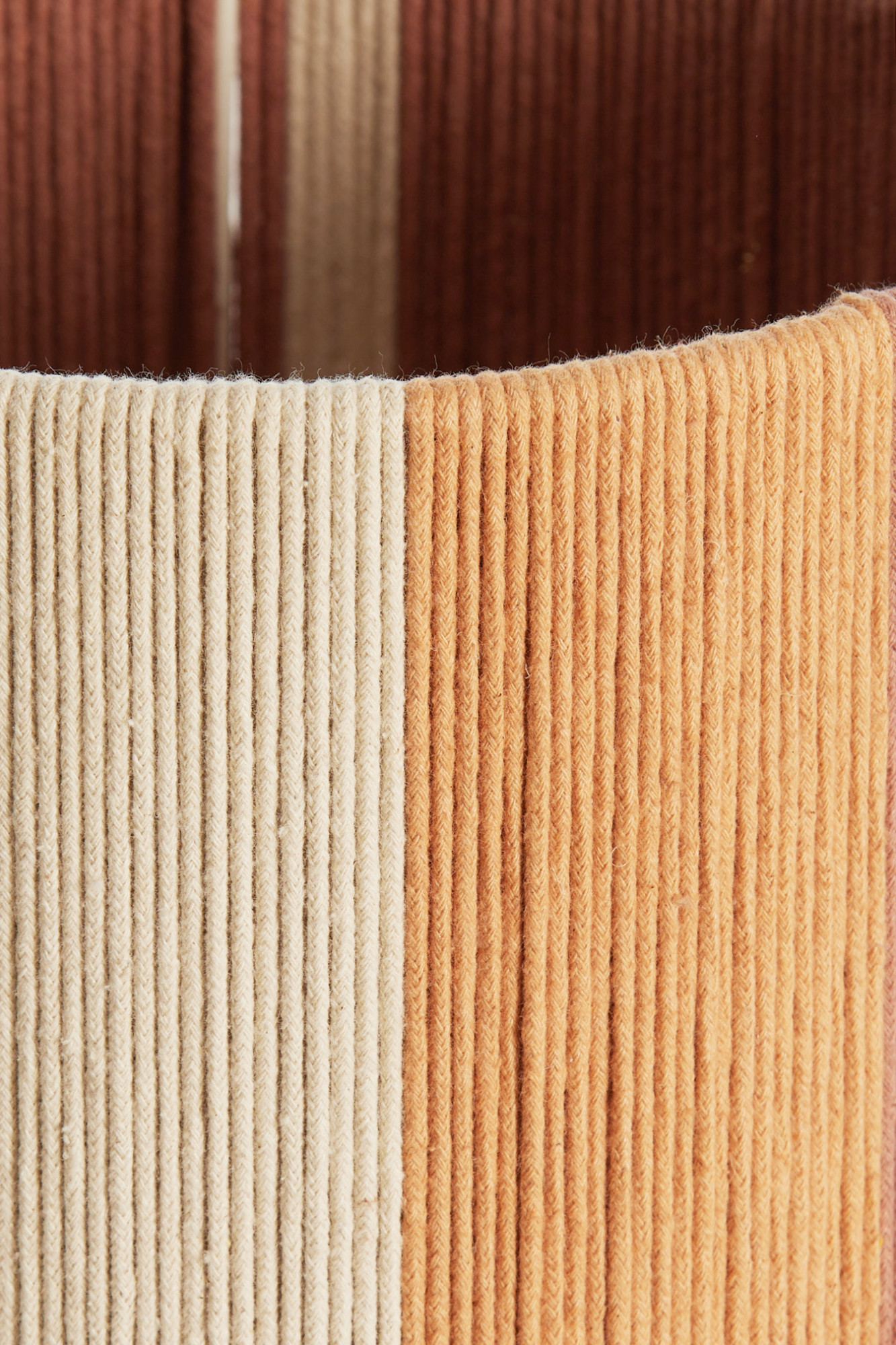 Gestreifte zylindrische Lampenschirm Light & Living Medan – Bild 4