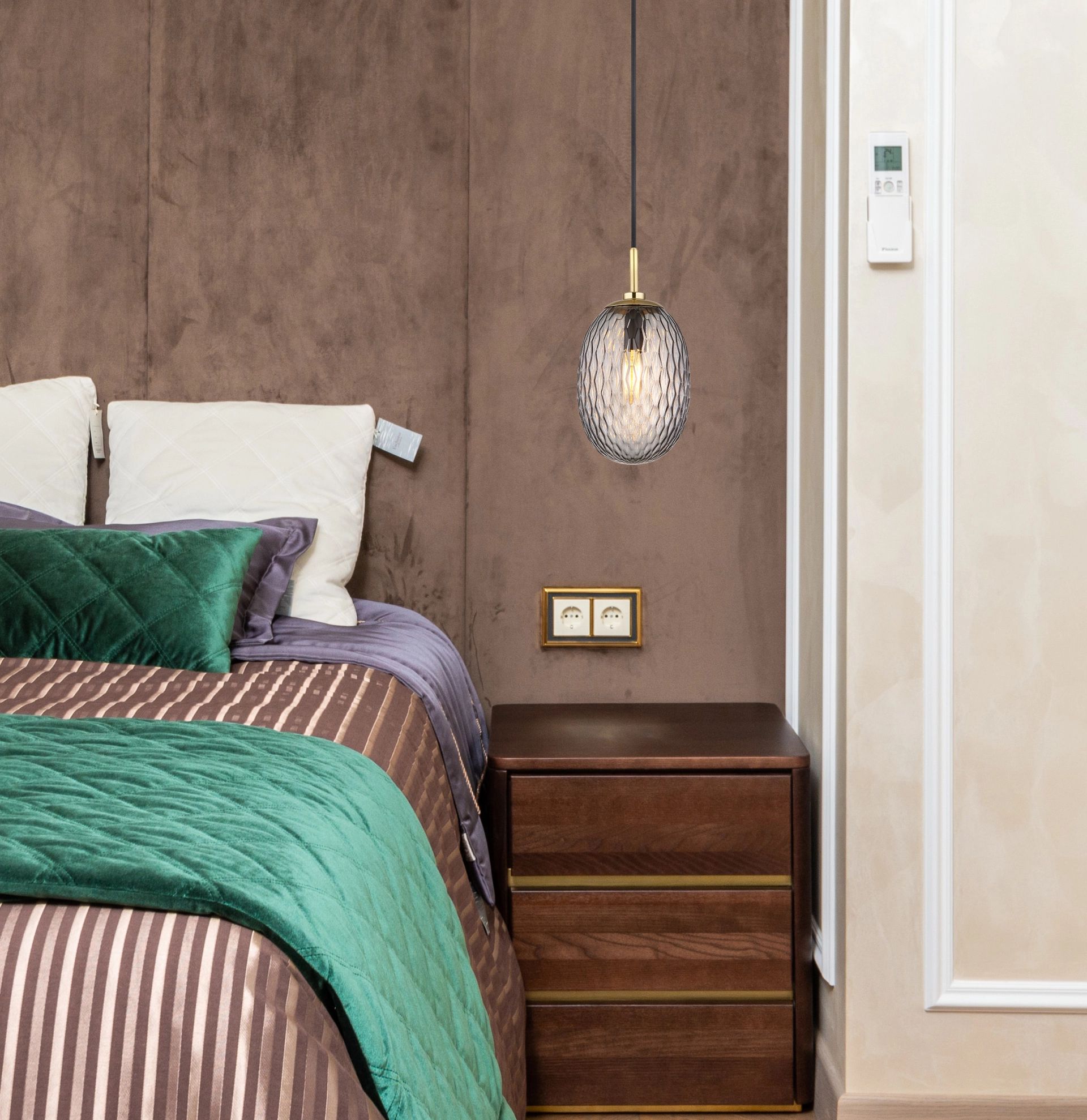 globo-hängeleuchte-devin-gold-glas-ø15cm-e14-15899h1-1