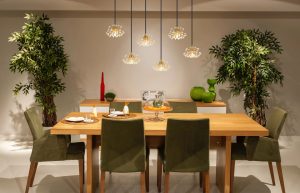 globo-hängeleuchte-fiore-bernstein-glas-großeesstischlampe-g9-16054-6h-1