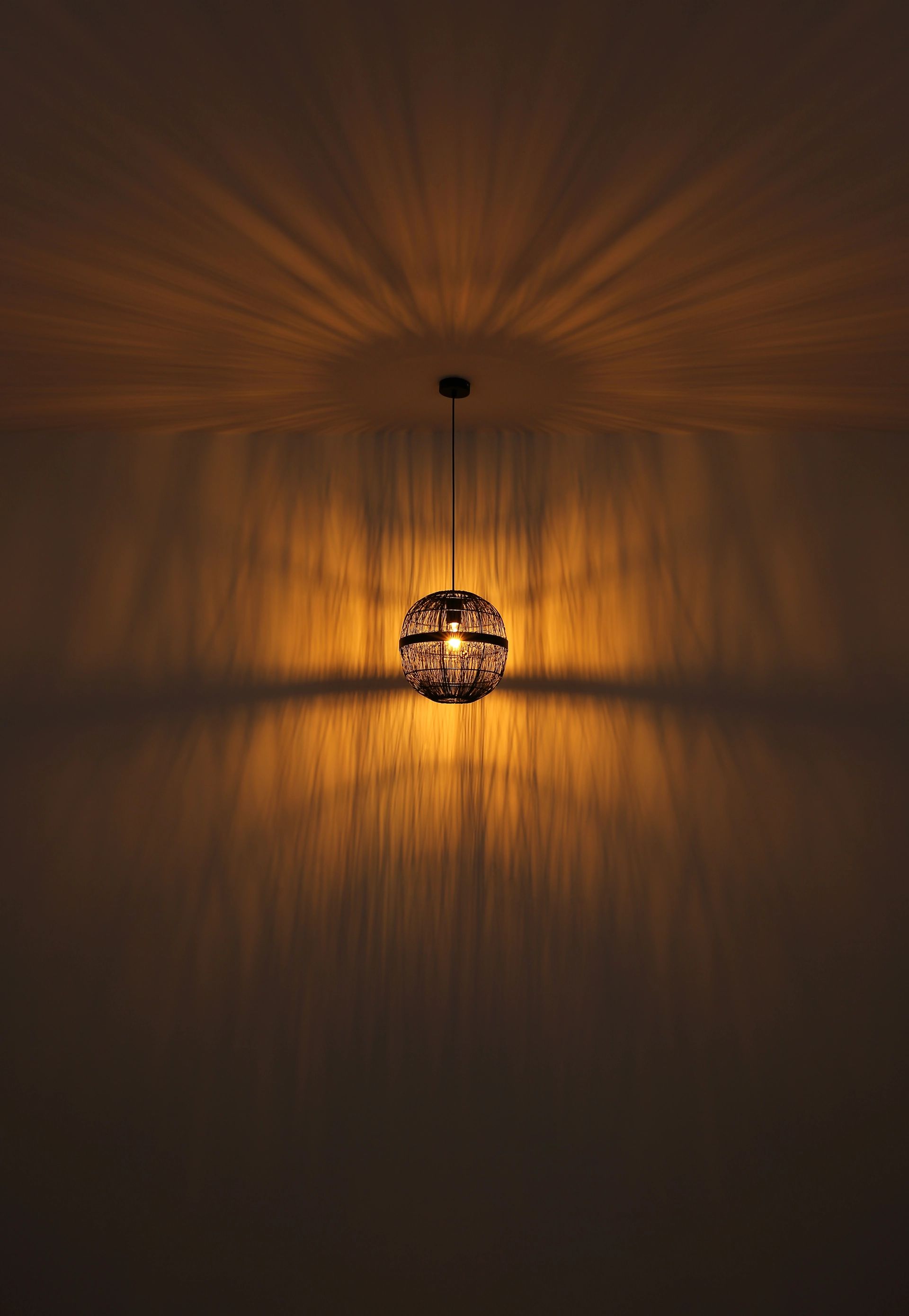 globo-hängeleuchte-hermiii-schwarz-metall-ø30cm-e27-14994h1-1