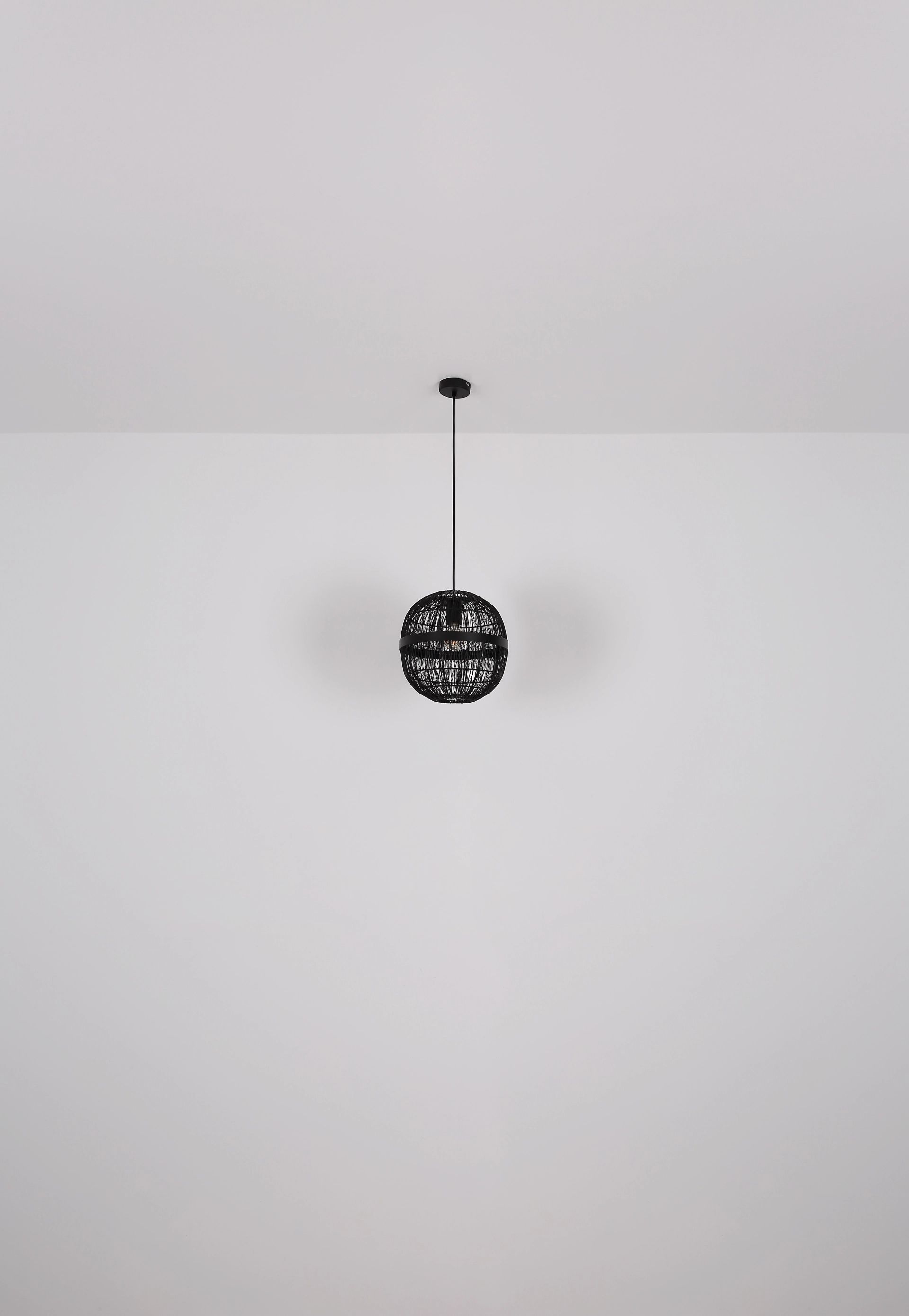 globo-hängeleuchte-hermiii-schwarz-metall-ø30cm-e27-14994h1-1