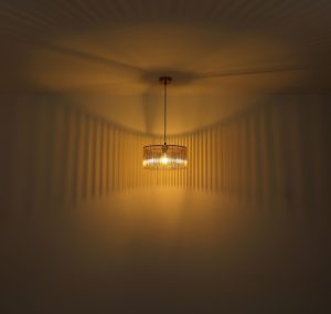 globo-hängeleuchte-leeds-gold-metall-großeesstischlampe-e14-33080445-1