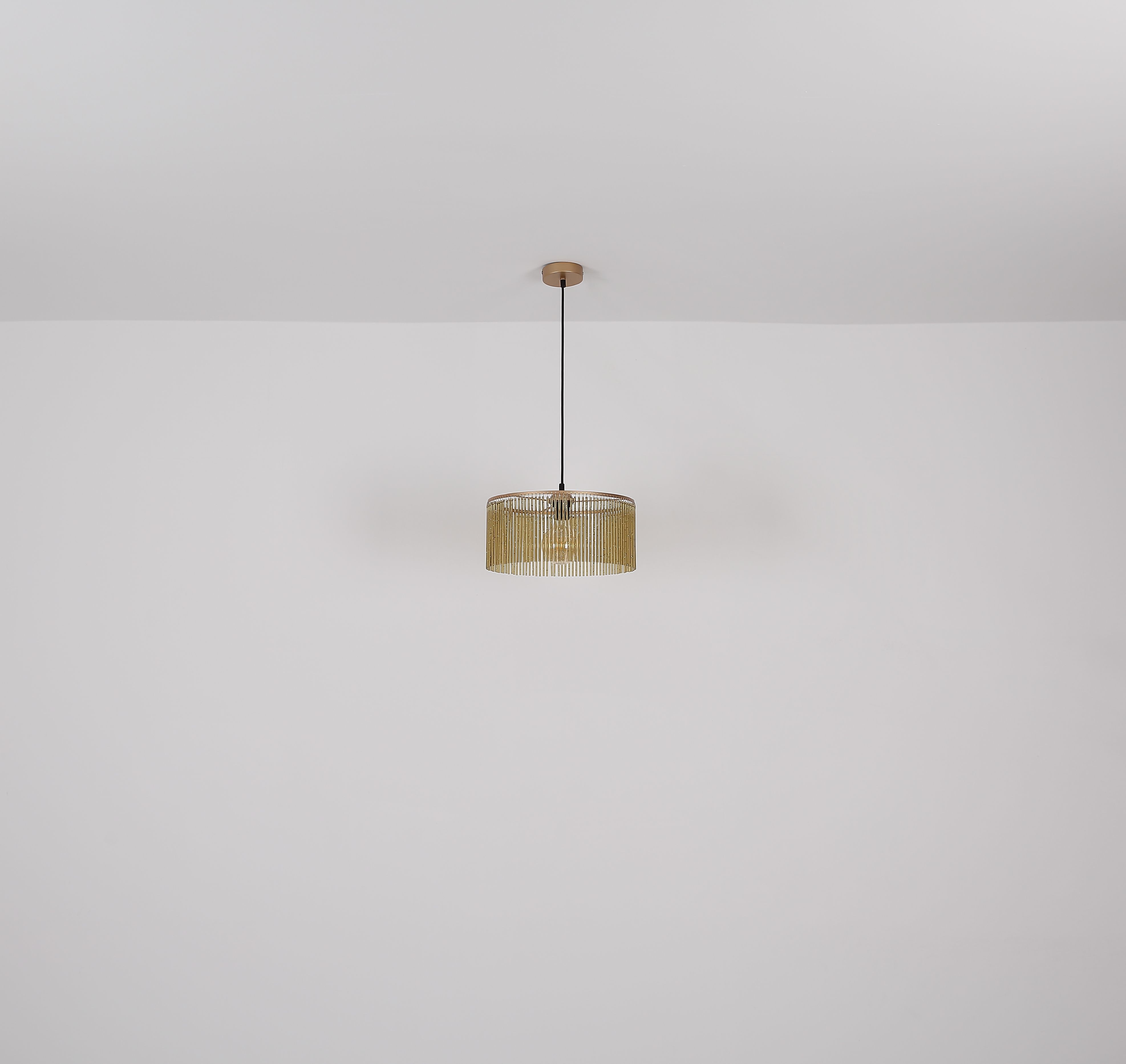 globo-hängeleuchte-leeds-gold-metall-großeesstischlampe-e14-33080445-1