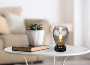 globo-tischlampe-fanni-schwarz-glas-ø15cm-e27-15563t-1