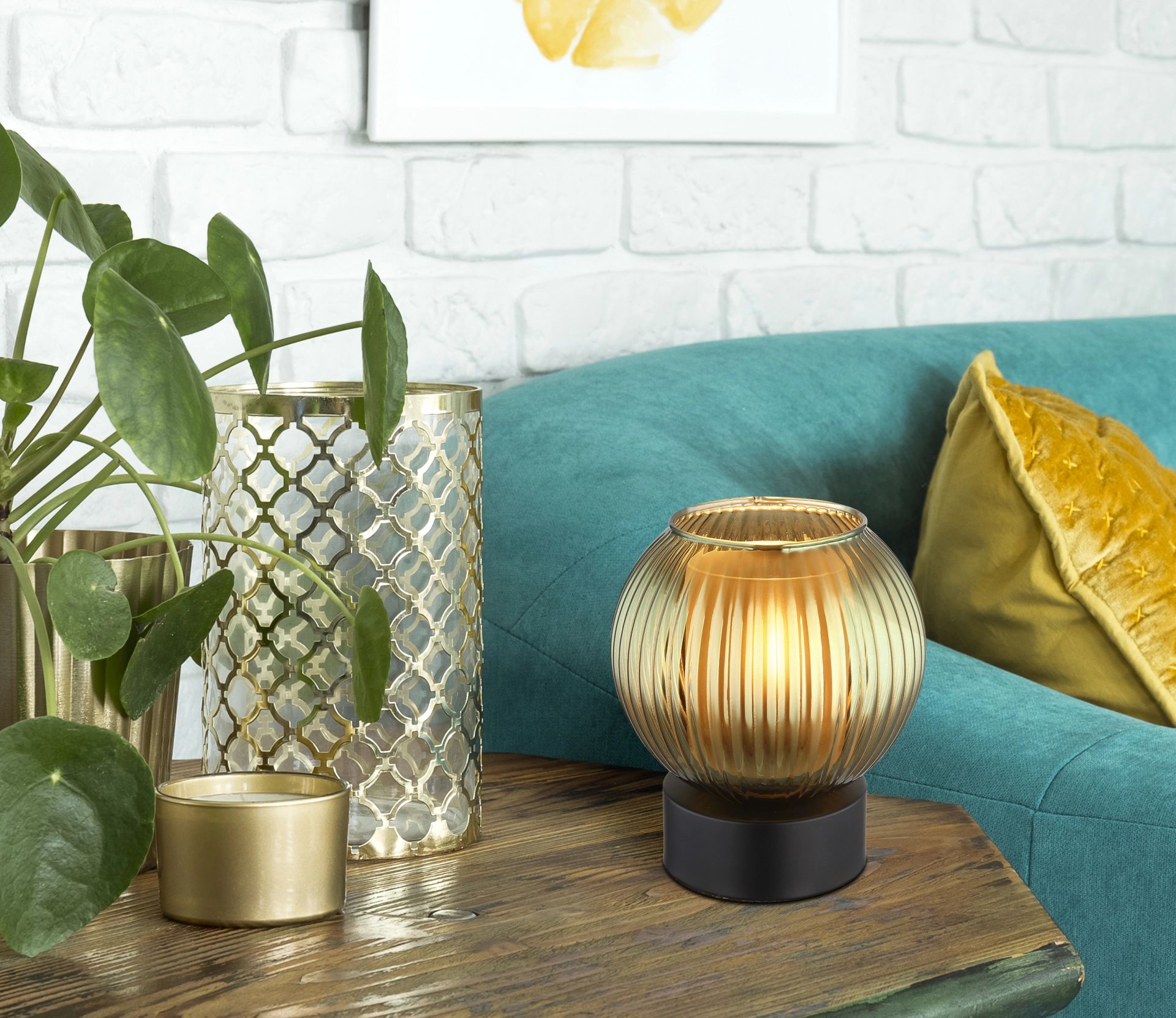 globo-tischlampe-zumba-grün-glas-ø15cm-e27-15638tg-1