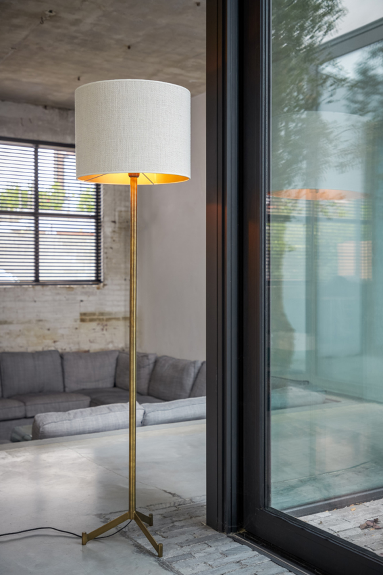 light&living-stehlampe-dennis-bronze-metall-einzelneleuchte-e27-8212018-1