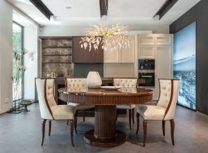 luxuriöserkronleuchtermitgoldenemrahmenundkristallendanna-1