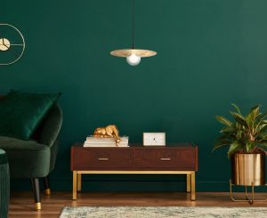 modernerundehängeleuchtemitgoldenenakzentenriga-1