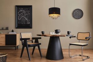 schwarzehanglampemitkristallenundgoldfarbenenakzentencoletta-1