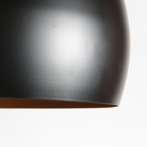 schwarzerlampenschirmmitgoldfarbenerinnenseitesteinhauer-12