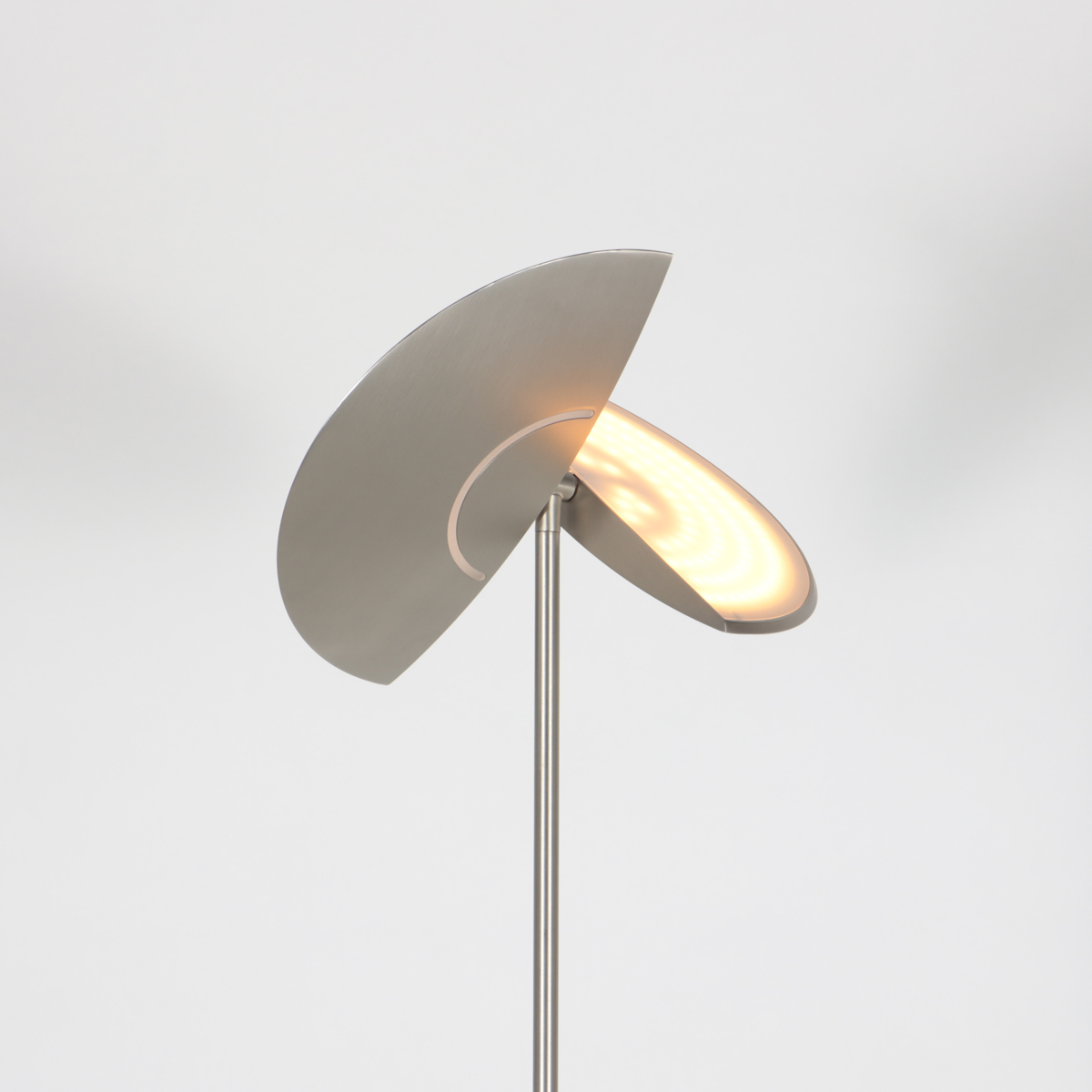 steinhauerexclusive-stehlampe-zenith2-stahl-kunststoffmetall-designlampe-led-4390st-4