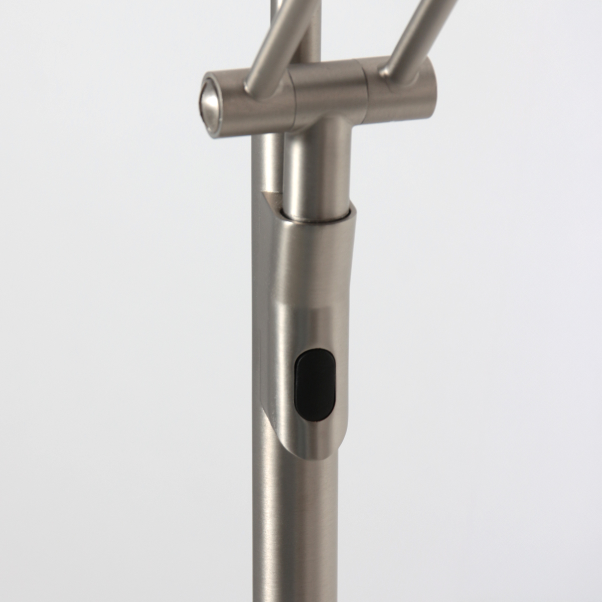 steinhauerexclusive-stehlampe-zenith2-stahl-kunststoffmetall-designlampe-led-4390st-5